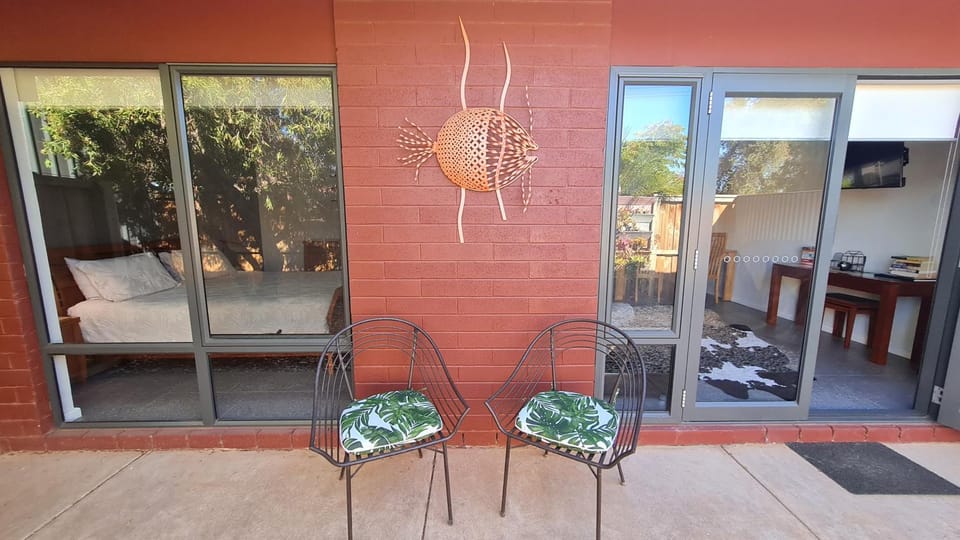 Red Ochre - Large Apartment with Private Courtyard Apartment in Port Pirie