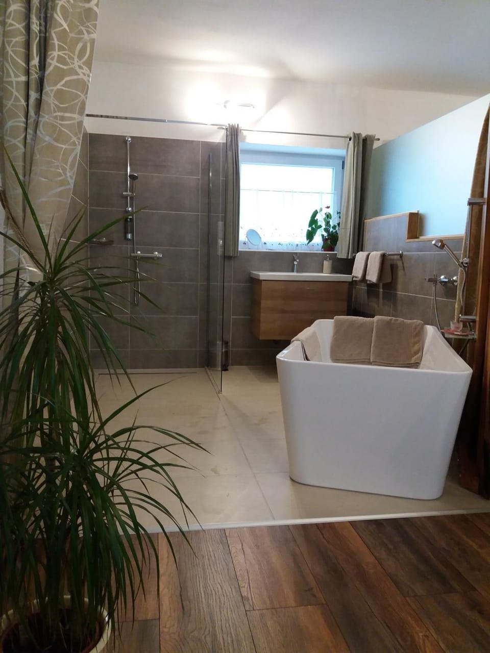 Bathroom, Photo of the whole room, Bath