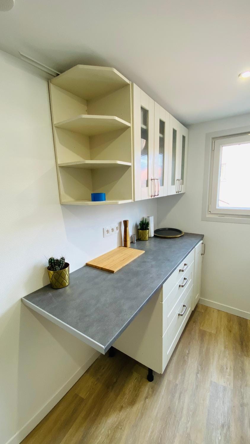 Kitchen or kitchenette, Communal kitchen