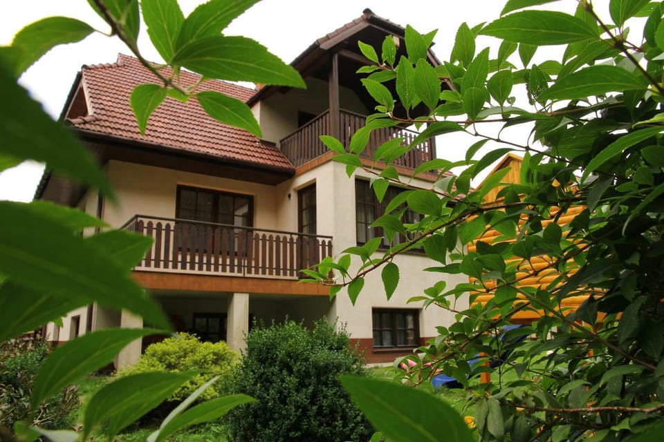 Willa Kryspinów Bed and Breakfast in Gmina Liszki