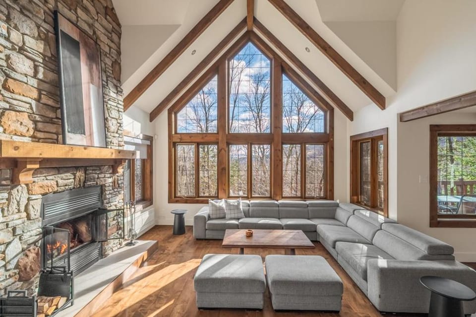 Chalet 24 Chemin des Skieurs Chalet in Quebec