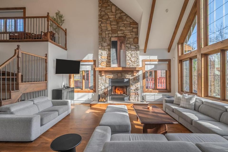 Chalet 24 Chemin des Skieurs Chalet in Quebec