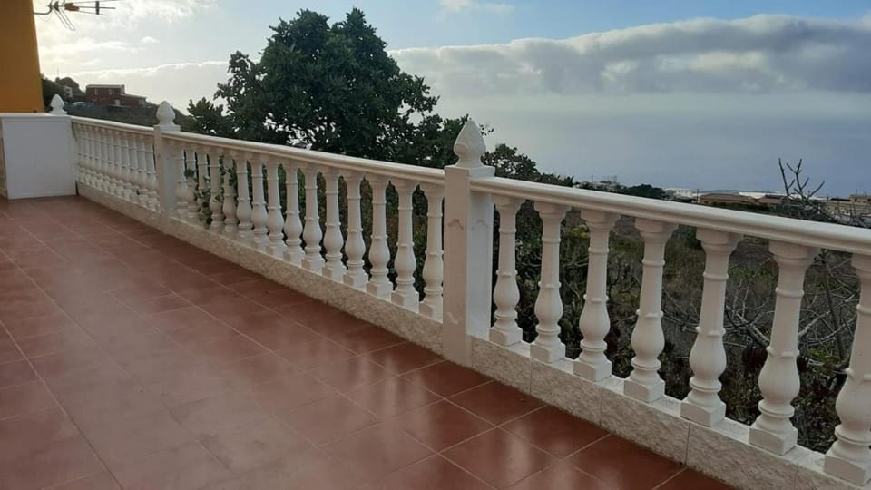Balcony/Terrace, Mountain view, Sea view