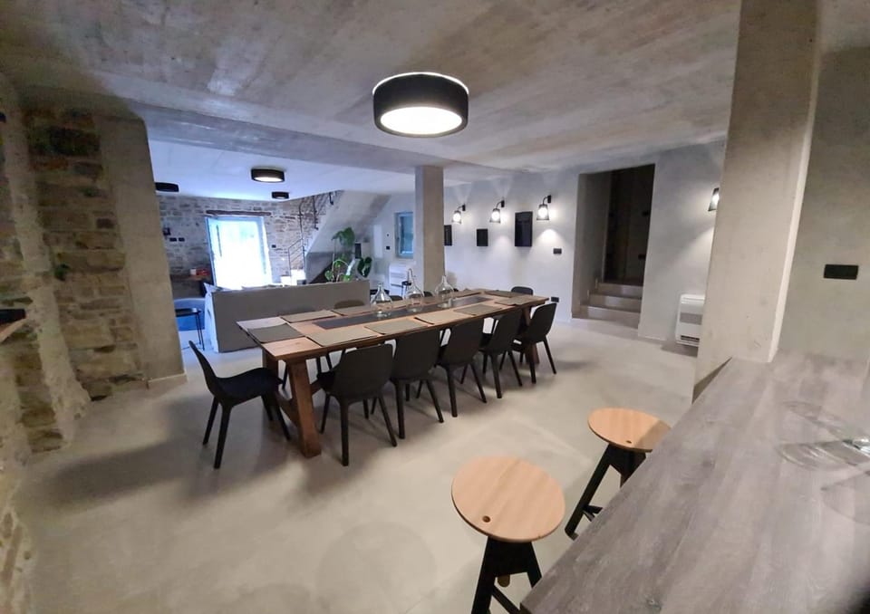 TV and multimedia, Living room, Dining area