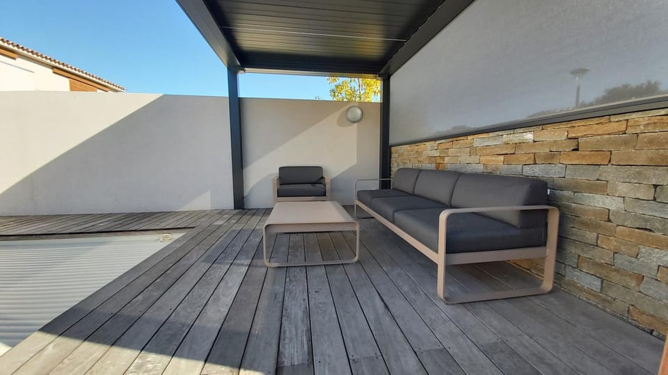Balcony/Terrace, Swimming pool