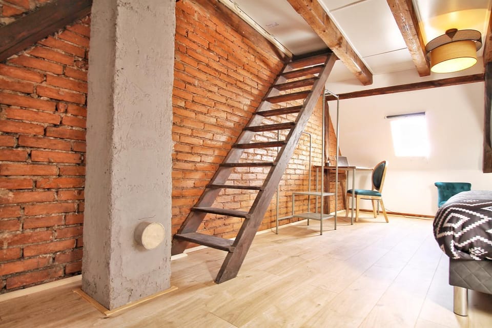 Photo of the whole room, Seating area, Bedroom