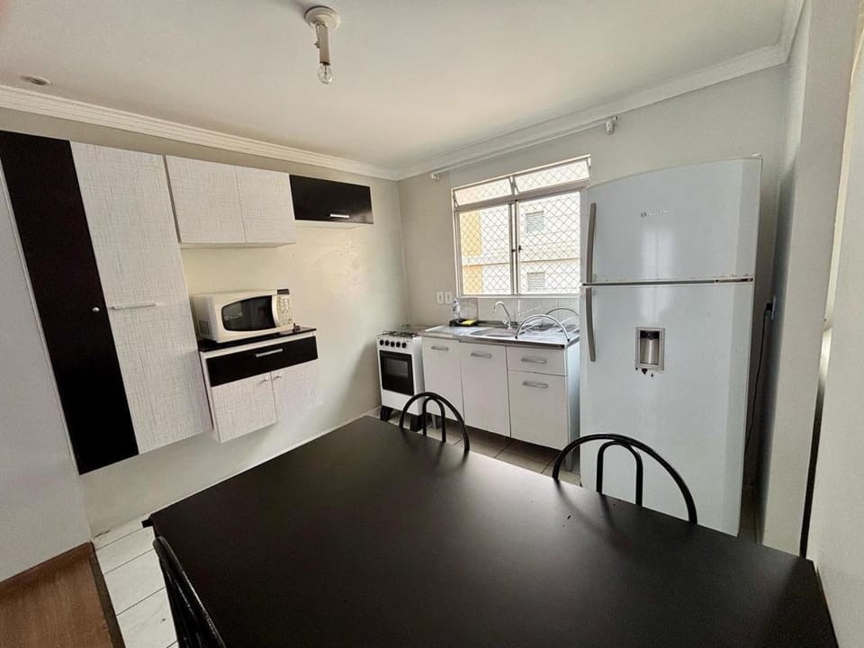 Apto 3 quartos próximo aeroporto net 500 Mb, garagem e smart tv Apartment in São José dos Pinhais