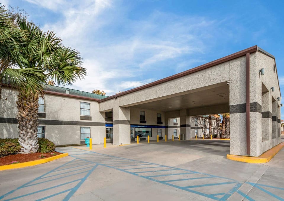 Property building, On site