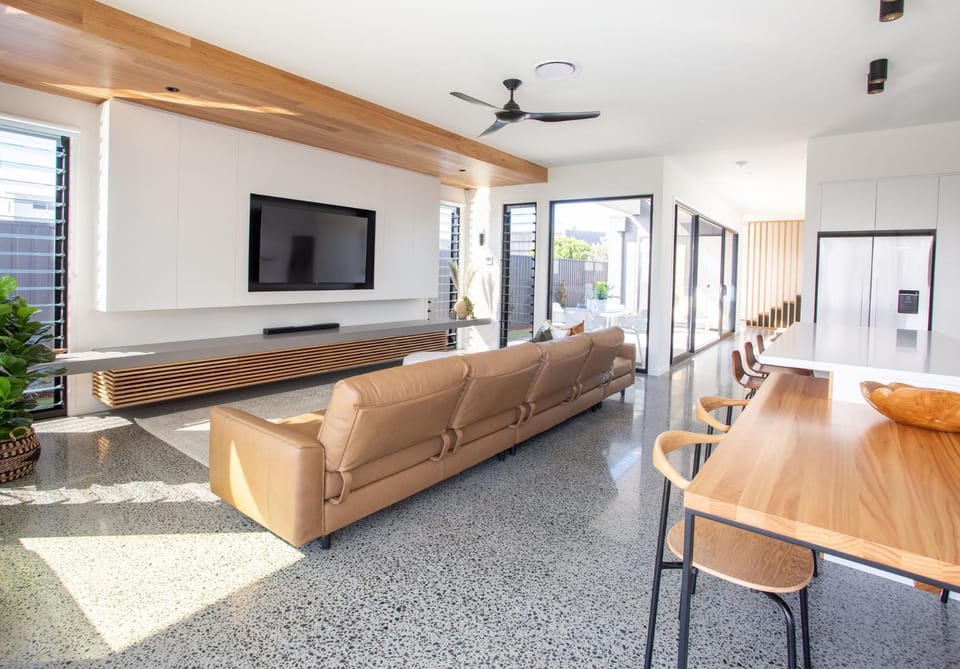 Breeze at Salt - Beachside, Heated Pool, Wheelchair Access House in Kingscliff