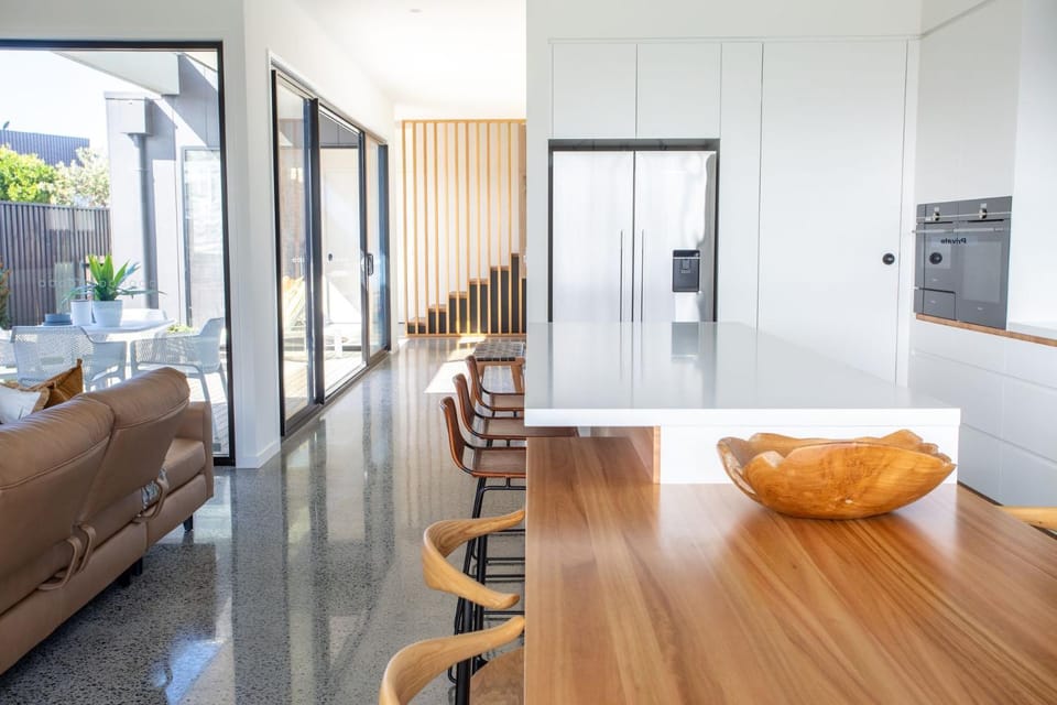 Breeze at Salt - Beachside, Heated Pool, Wheelchair Access House in Kingscliff