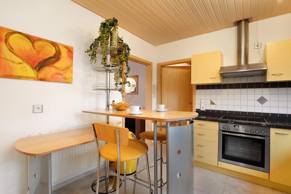 Property building, Kitchen or kitchenette, Living room