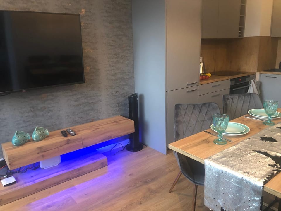Kitchen or kitchenette, Living room, Dining area