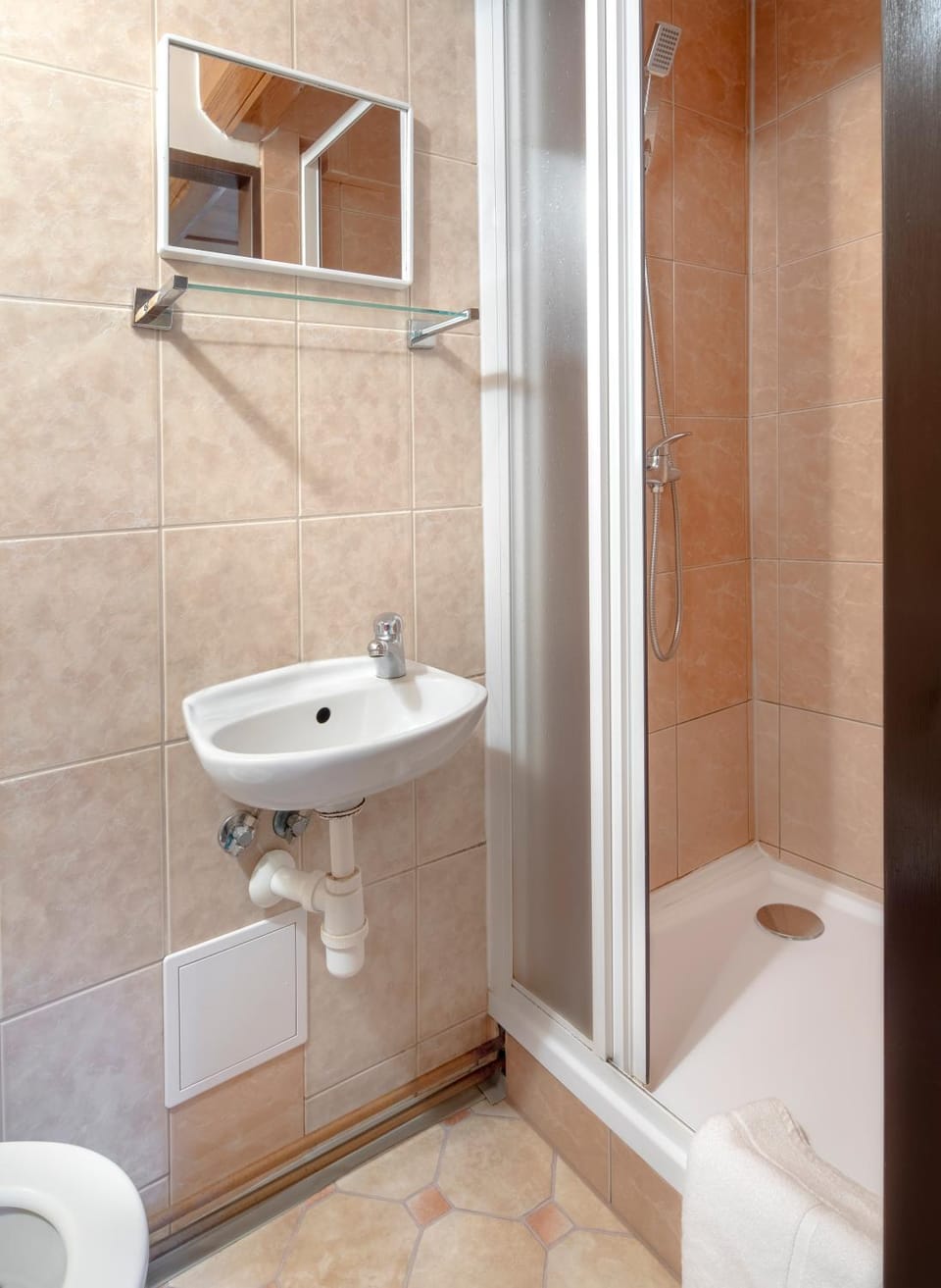 Toilet, Bathroom, towels