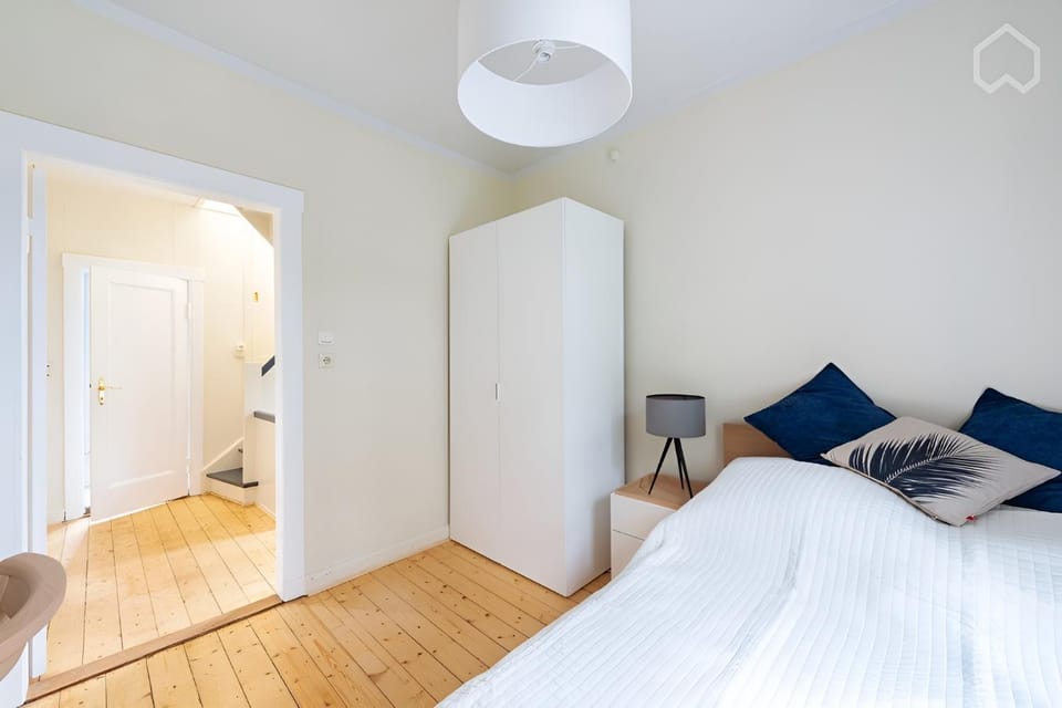 Bed, Photo of the whole room, Bedroom, wardrobe