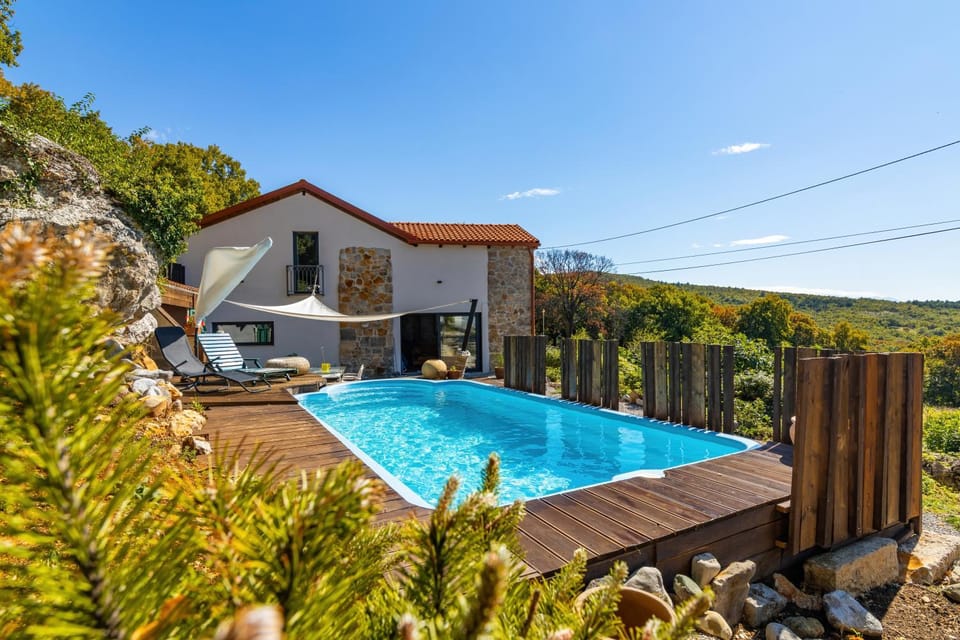 Property building, Pool view, Swimming pool
