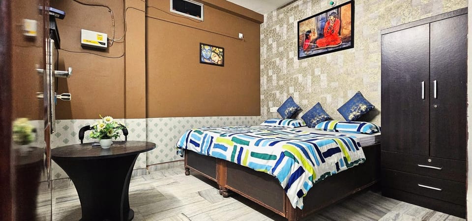 Bed, Photo of the whole room, Bedroom, wardrobe