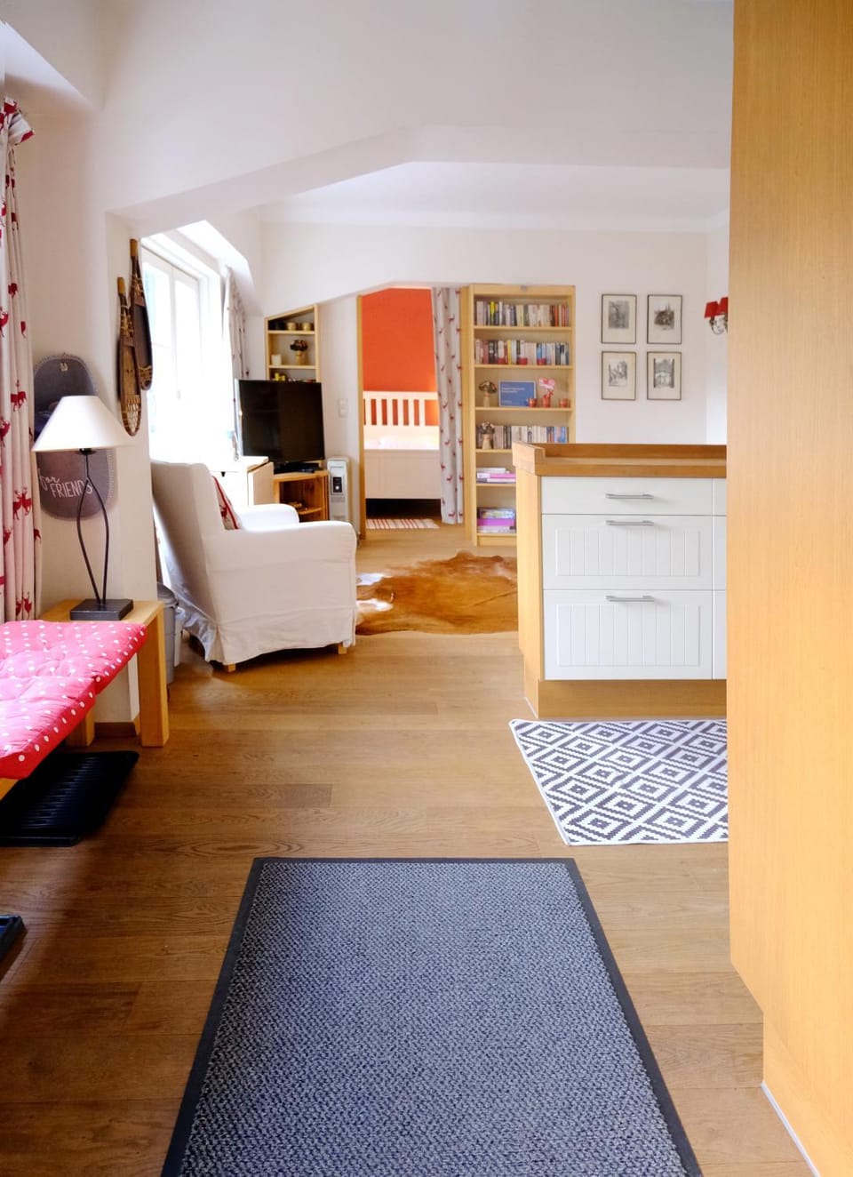 Library, TV and multimedia, Living room, Seating area
