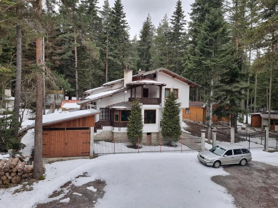 Вила Пенчеви, кк. Цигов чарк House in North Macedonia