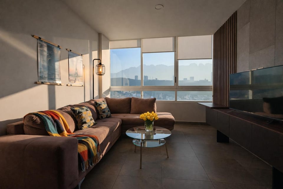 Stylish Panoramic Views City Loft Apartment in Monterrey