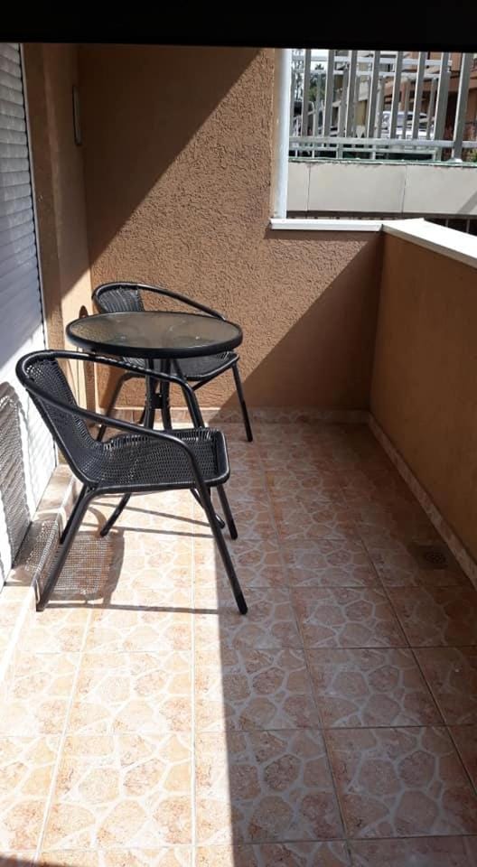 Property building, Neighbourhood, Natural landscape, Balcony/Terrace, Evening entertainment, Garden view, Area and facilities, Entertainment