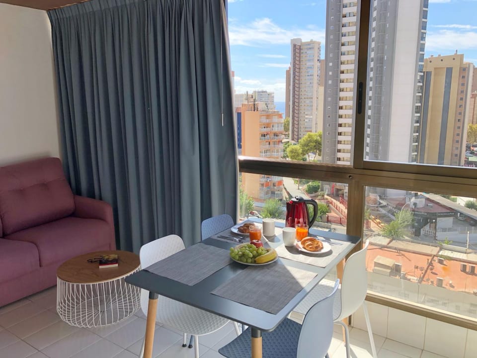 View (from property/room), Balcony/Terrace, Dining area