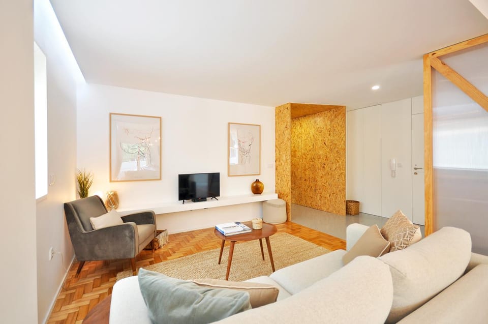 Communal lounge/ TV room, Living room