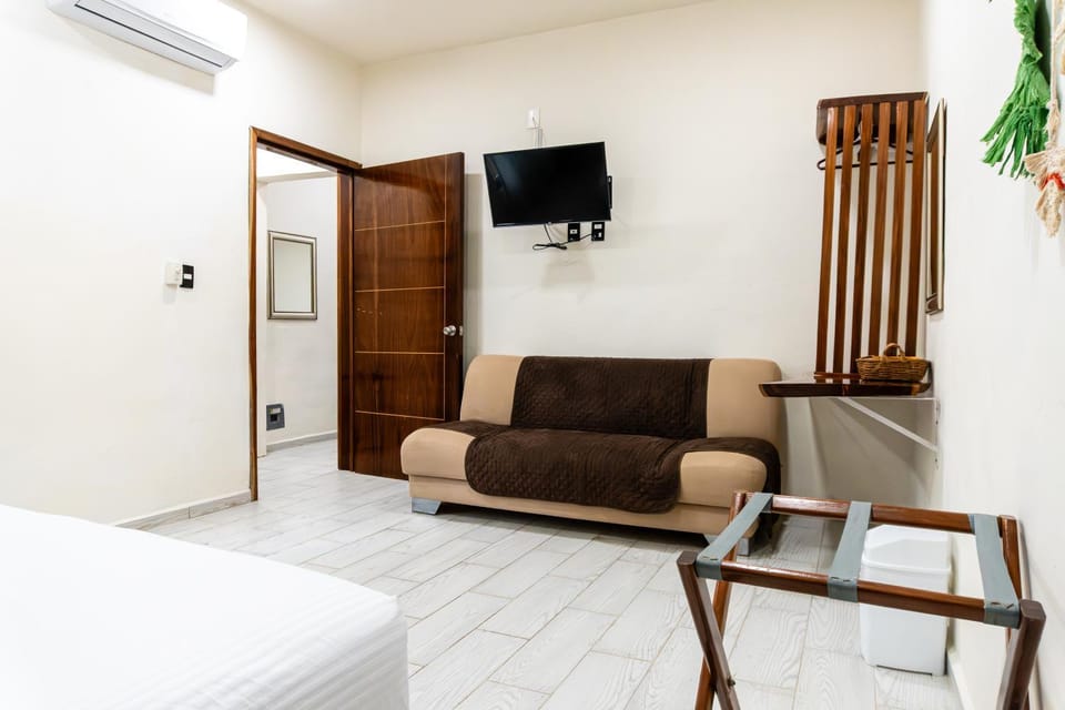 Bedroom, wardrobe, air conditioner