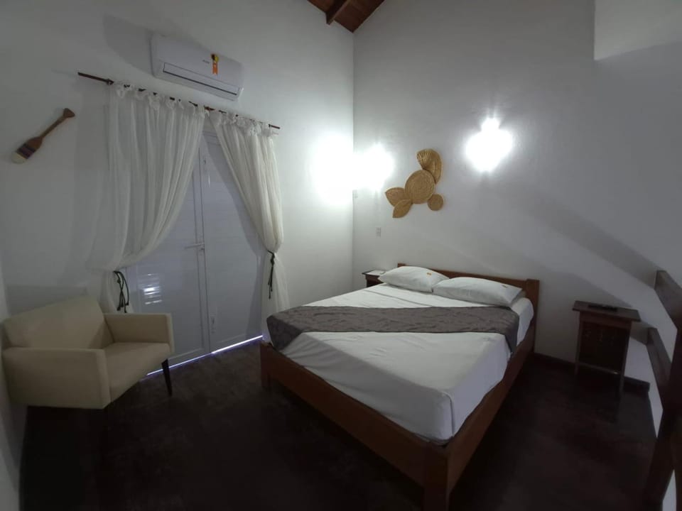 CAMINHO DAS PRAIAS GUESTHOUSE Bed and Breakfast in Caraguatatuba