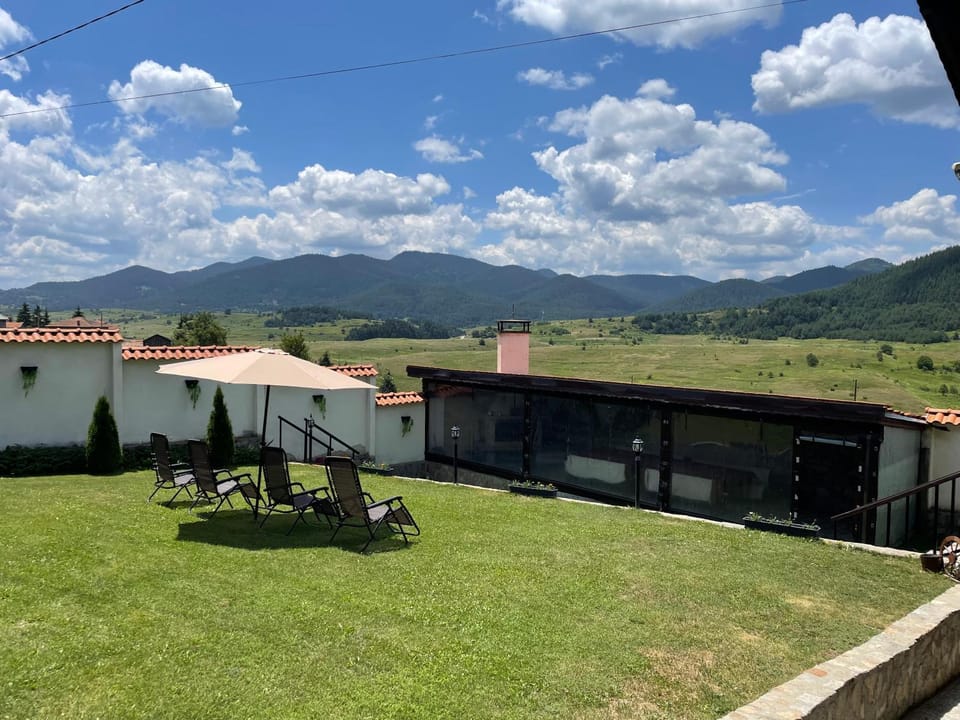 ПАУНОВАТА КЪЩА Villa in Plovdiv Province