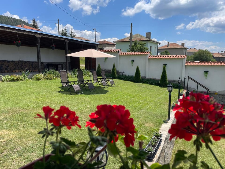 ПАУНОВАТА КЪЩА Villa in Plovdiv Province