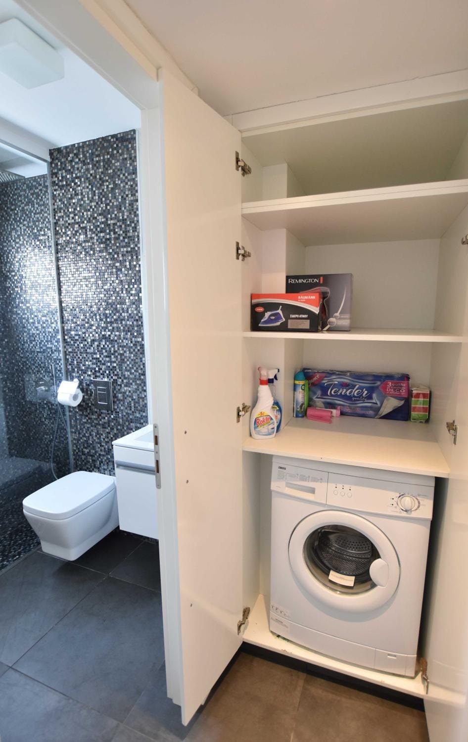Toilet, Bathroom, washing machine