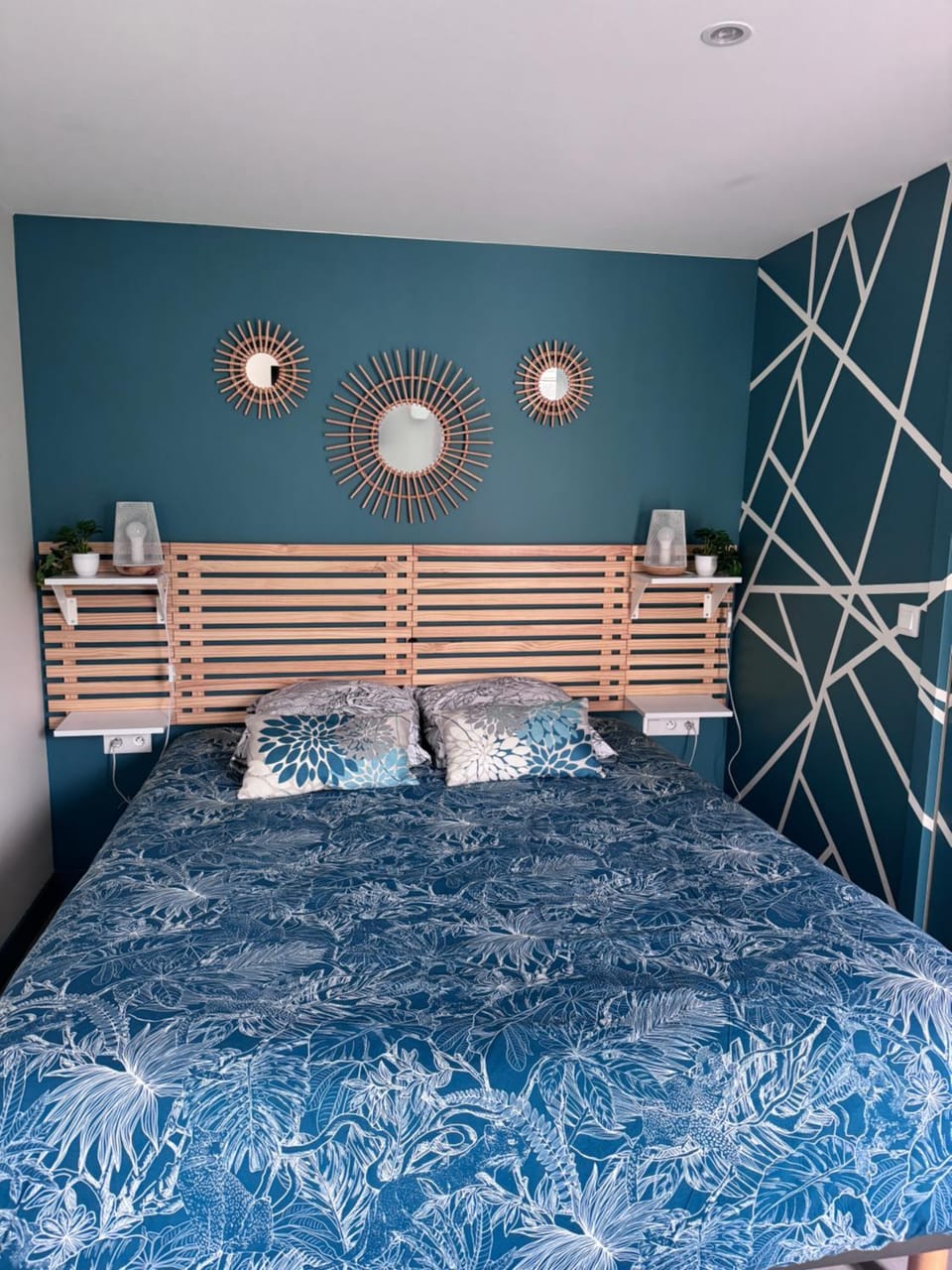 Bed, Bedroom