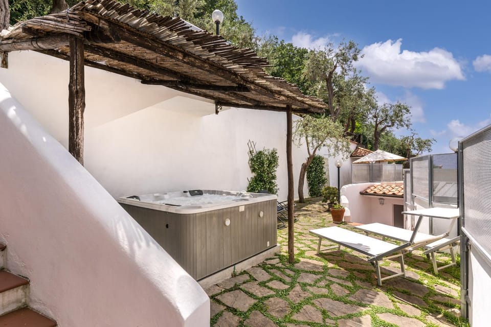 Patio, Day, Garden