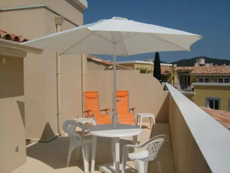 Balcony/Terrace, Garden view, sunbed