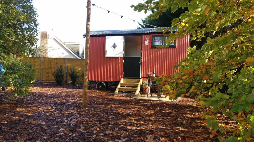 Forest Heath Shepherd's Huts House in East Dorset District