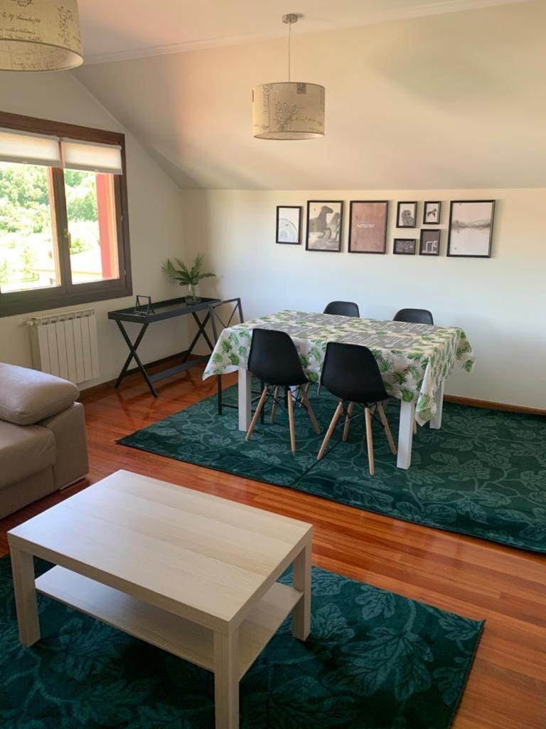 Apto Valle Encantado, Piscina y Vistas, TU ESCAPADA PERFECTA Apartment in Cantabria