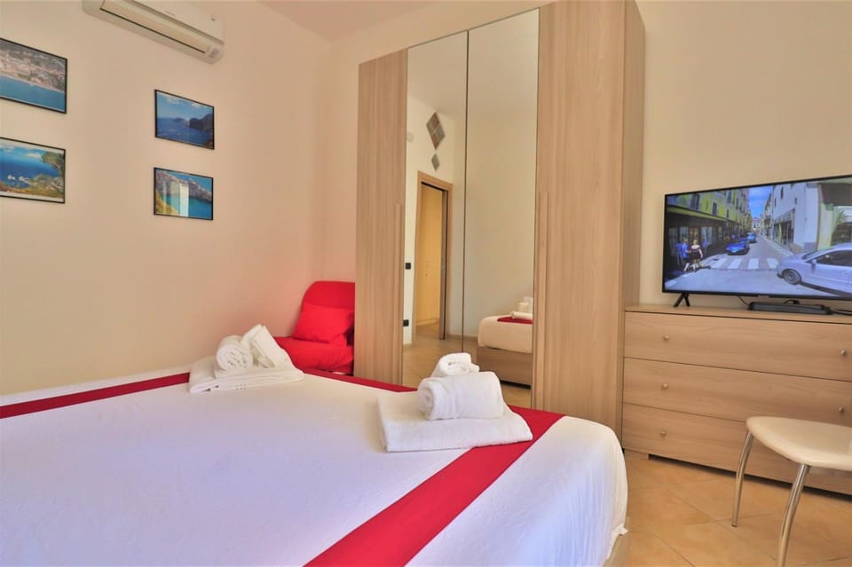 Decorative detail, Bedroom