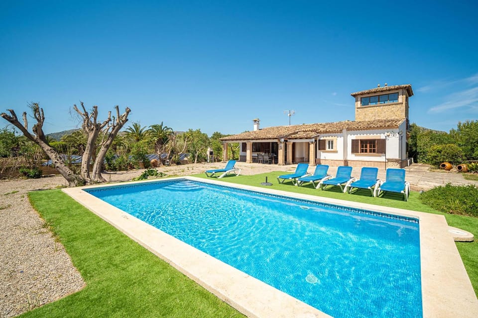 Property building, Garden view, Swimming pool, sunbed
