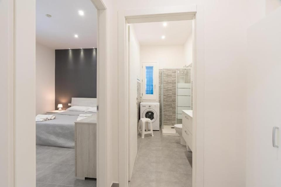 Toilet, Bed, Bathroom, Photo of the whole room, Bedroom