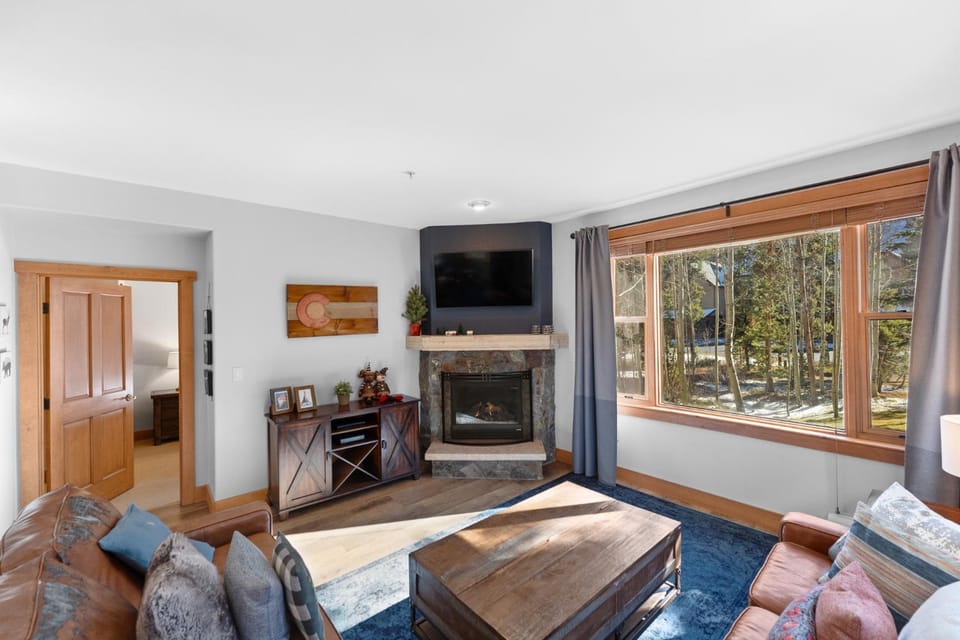 Red Hawk Townhome #2327 ; 2 100 Villa in Keystone
