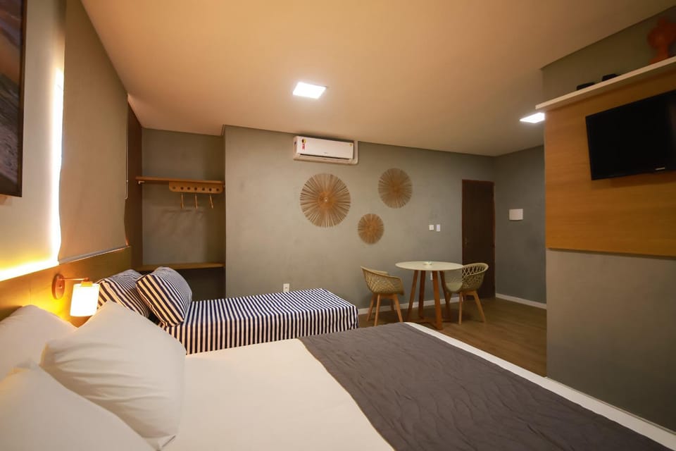 Bed, TV and multimedia, Photo of the whole room, Bedroom, air conditioner