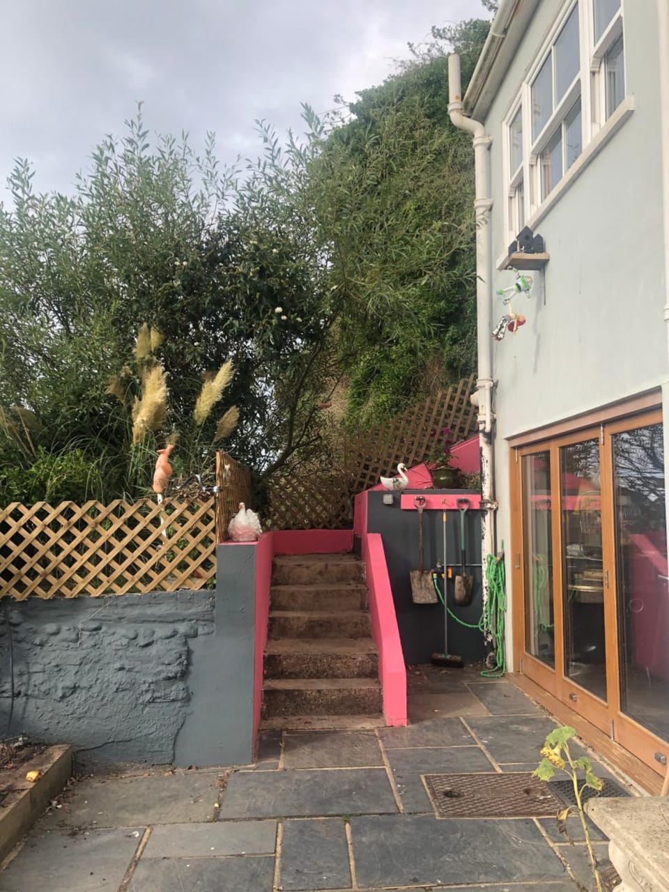 Pop Art Pad heart of Old Town with parking! Apartment in Hastings