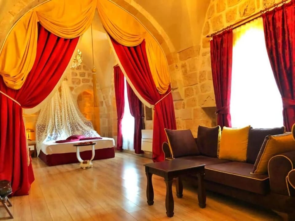 Bed, Living room, Photo of the whole room, Seating area, Bedroom