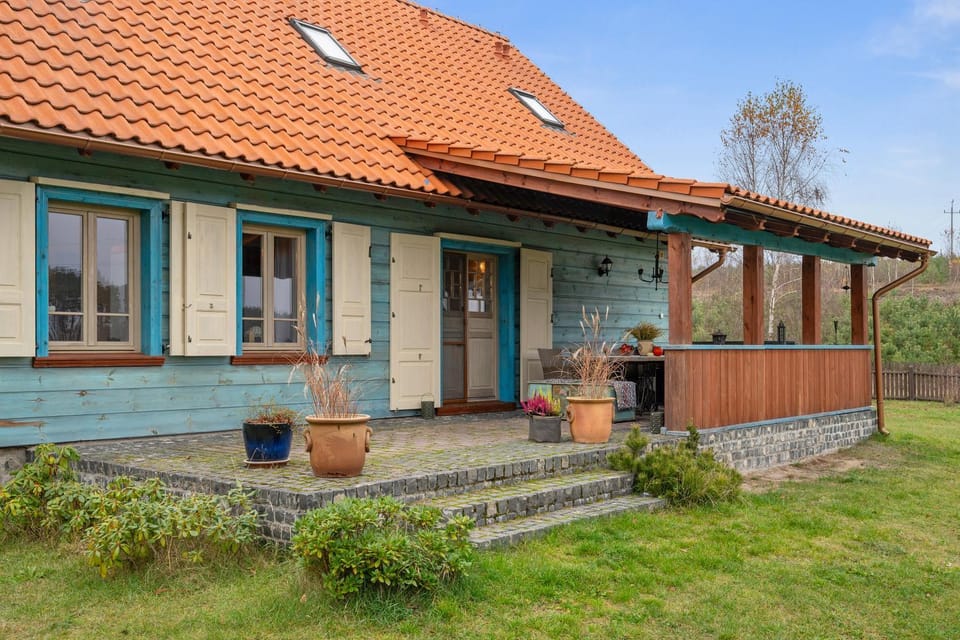 Property building, Spring, Day, Garden