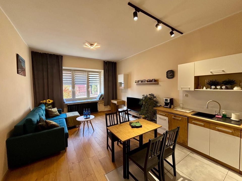 Property building, Breakfast