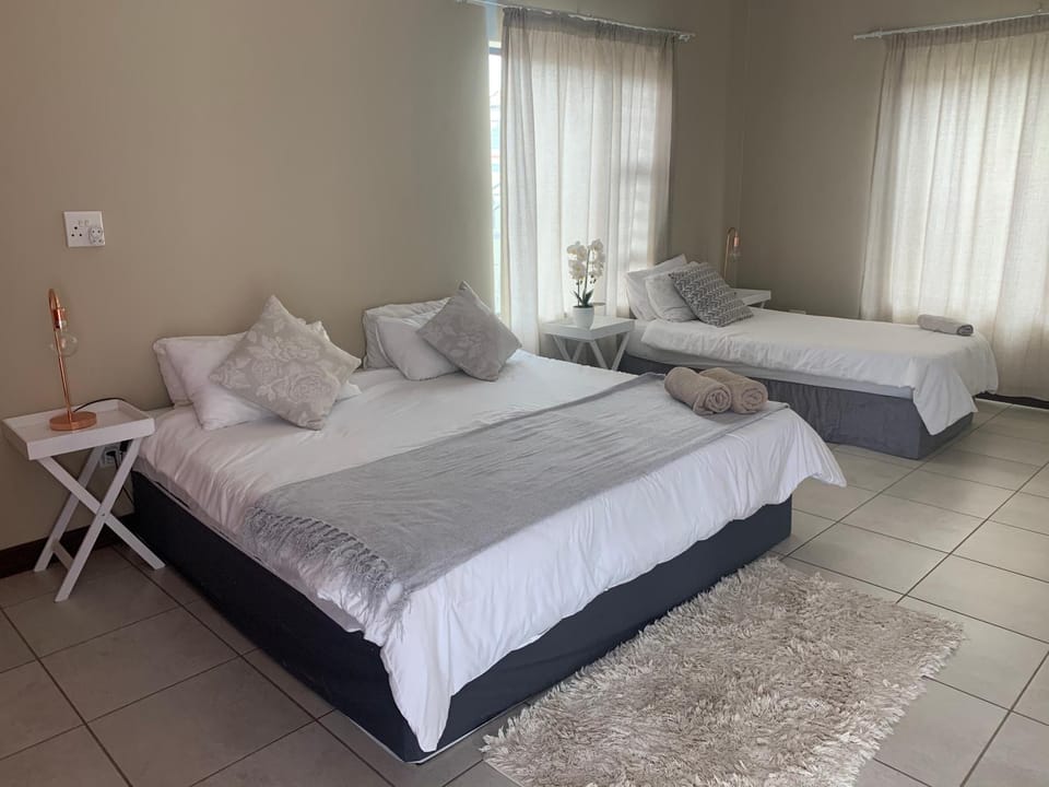 Bread & Barrel Eureka Kimberley Bed and Breakfast in South Africa
