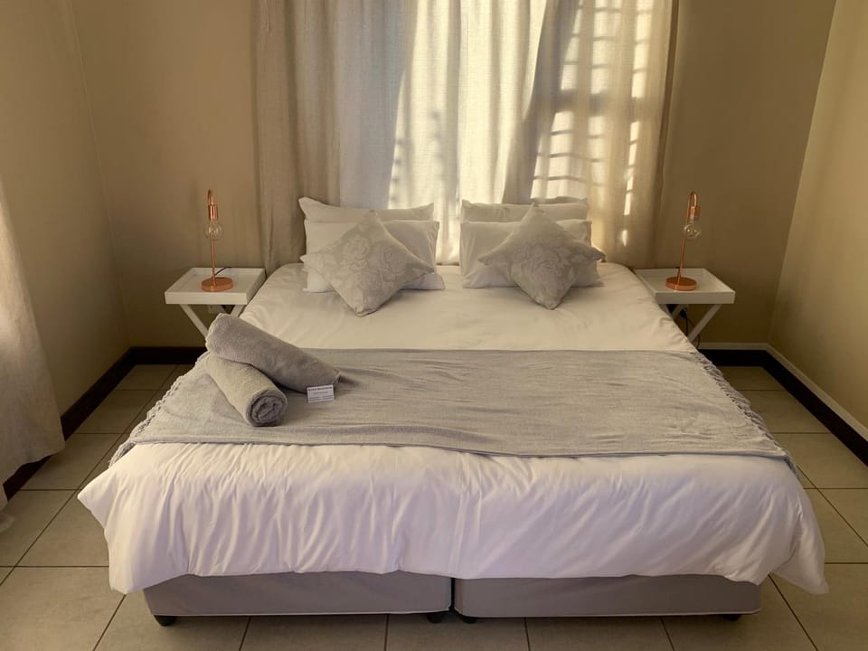 Bread & Barrel Eureka Kimberley Bed and Breakfast in South Africa