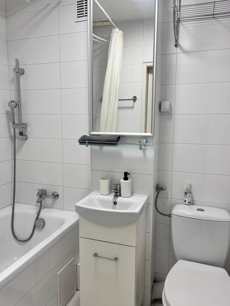 Bathroom, Bath