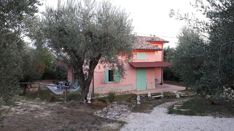 Le Rondini Farm Stay in Marche