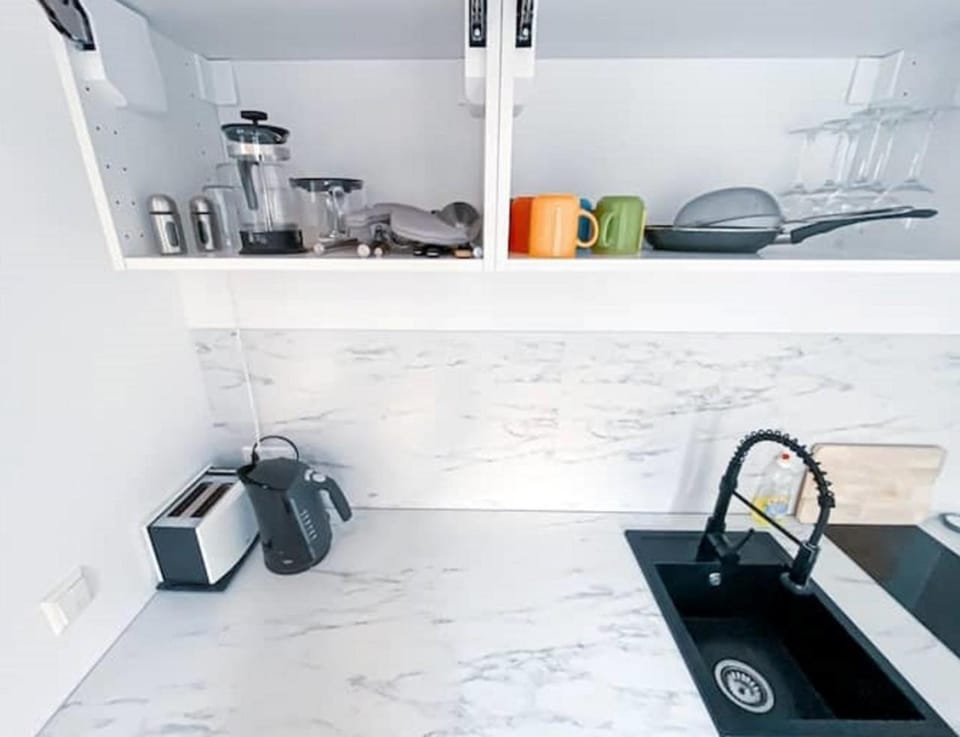 Coffee/tea facilities, kitchen